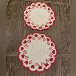 NWT Nicole Miller Scalloped Hearts Beaded Placemats set of 2